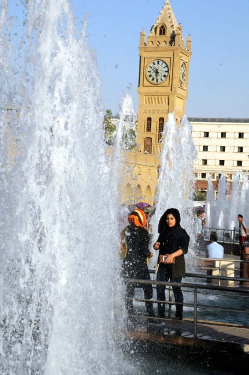 Işid Katliamından Kaçanlar Hewler'de Stres Atıyorlar