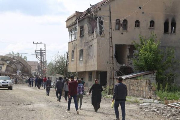 78 gün sonra 'yıkılmış' Yüksekova