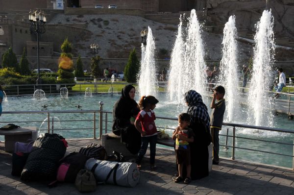 Işid Katliamından Kaçanlar Hewler'de Stres Atıyorlar