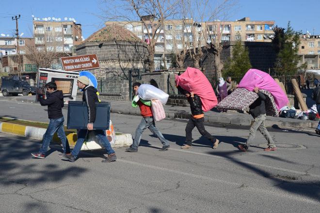 Sur'da genişletilen yasak sonrası göç