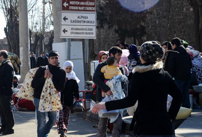 Sur'da genişletilen yasak sonrası göç