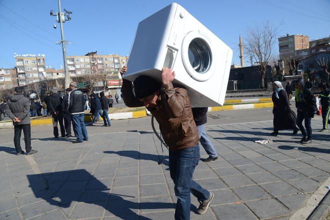 Sur'da genişletilen yasak sonrası göç