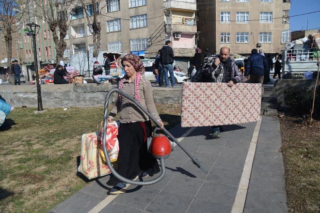 Sur'da genişletilen yasak sonrası göç