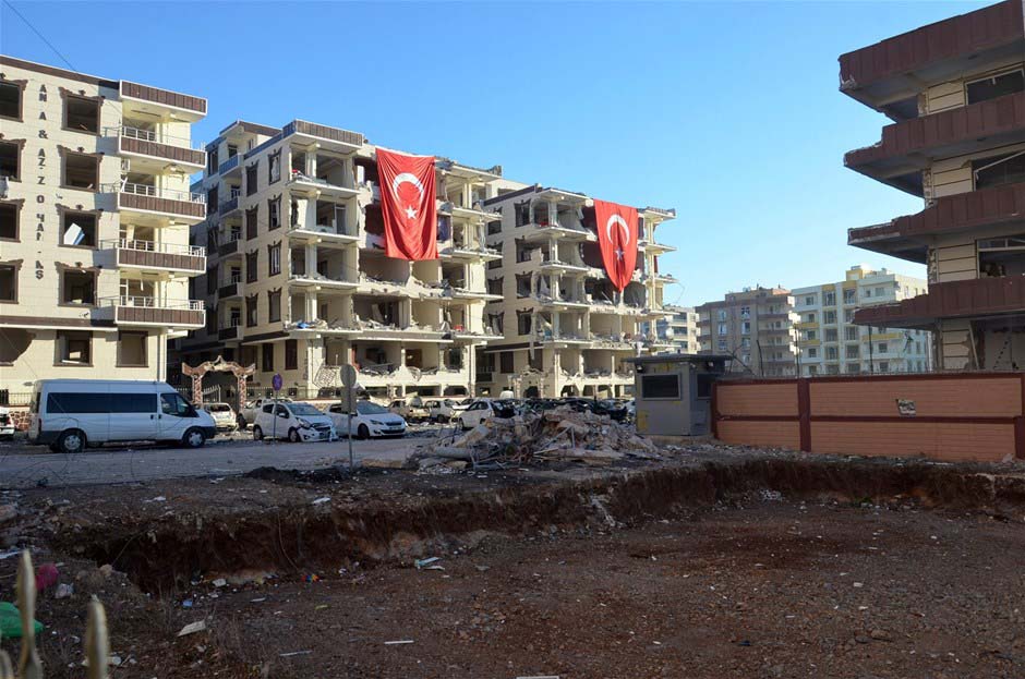 Urfa'daki patlamanın şiddeti gün ağarınca ortaya çıktı