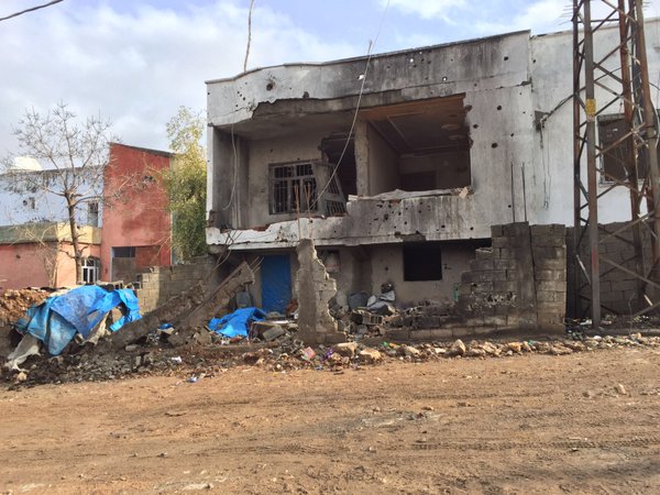 Yasak sonrası Silopi’den yıkım görüntüleri