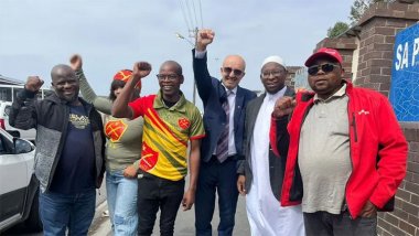 Vanlı siyasetçi, Güney Afrika'da Eyalet Başbakanlığı için yarışıyor