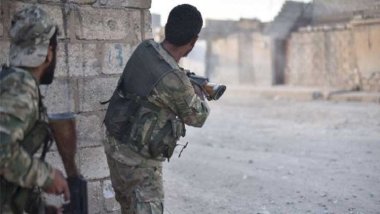 Afrin’de silahlı gruplar arasında çatışma çıktı