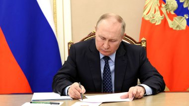 Putin, İran-Avrasya Ekonomik Birliği serbest ticaret anlaşmasını imzaladı