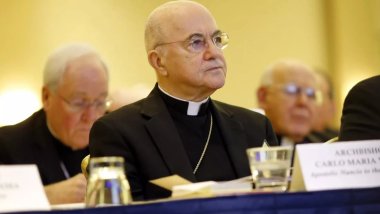 Vatikan, eski ABD büyükelçisini ‘bölücülük’ suçlamasıyla afaroz etti