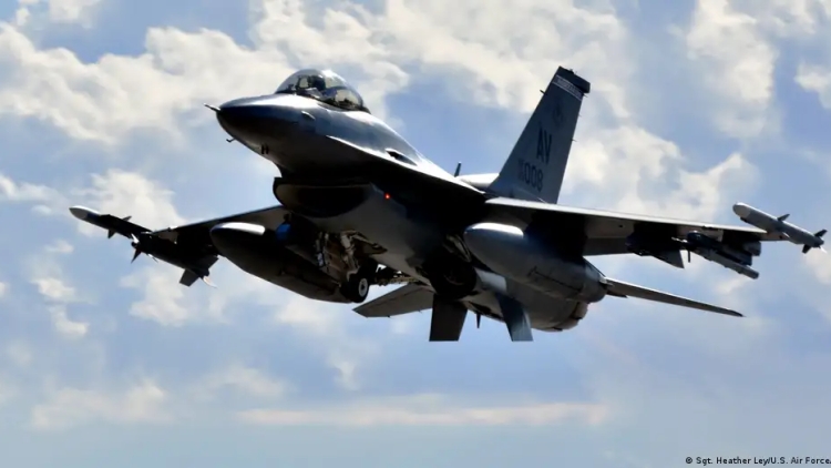 NATO'nun Ukrayna'ya F-16 sevkiyatına Rusya'dan sert tepki!
