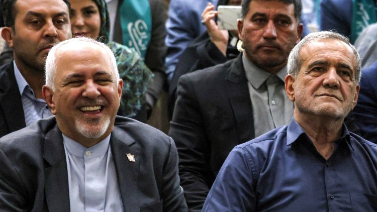Pehlevi: Batı, İran'ın yeni tuzağına düşmemeli