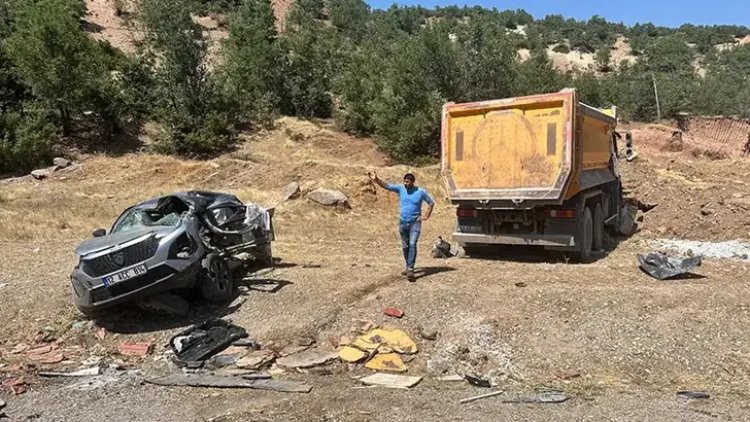 Dersim'de cip ile kamyon çarpıştı: 1'i çocuk 2 ölü, 4 yaralı