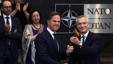 NATO'da yeni dönem: Mark Rutte, görevi Stoltenberg'den devraldı