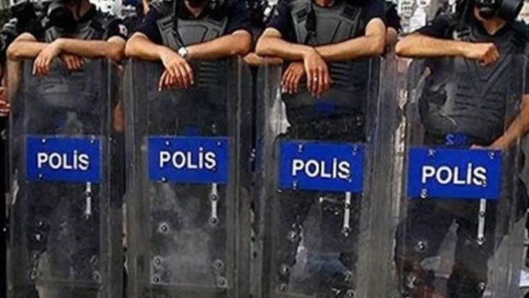 Van'da gösteri yürüyüşlerine 10 gün yasak