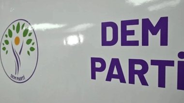 DEM Parti Esenyurt İlçe binasına polis baskını