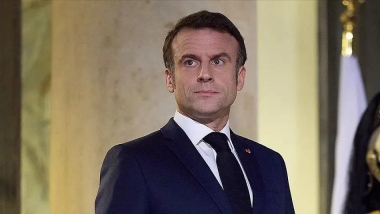 Macron, Ahmed Şara ile telefonda görüştü