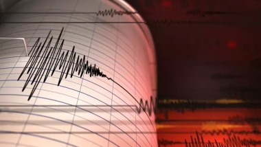 Hakkari'de peş peşe üç deprem!