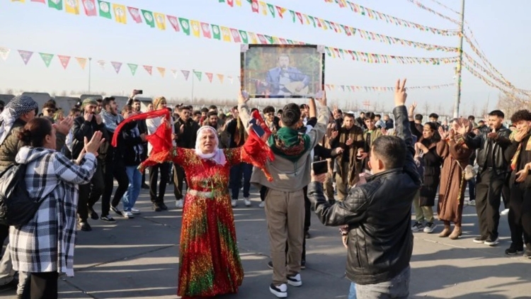 İstanbul'da Newroz kutlaması başladı