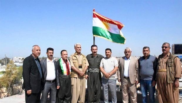 Li Daqûqê jî alaya Kurdistanê hat bilindkirin