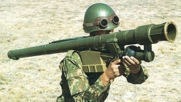 Amerîka mûşekên MANPADS radestî opozîsyona Sûriyê dike 