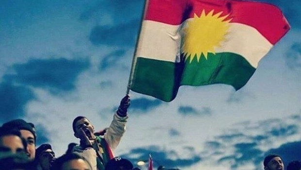 Parlementêrê YNK'ê: Referandûm, navmala Kurdistan'ê ava dike