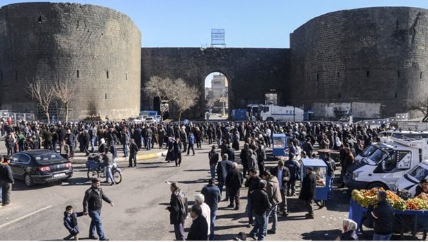 Tîmes: Bedêlê lihev kirina Erdogan û Bahçelî Kurd didin