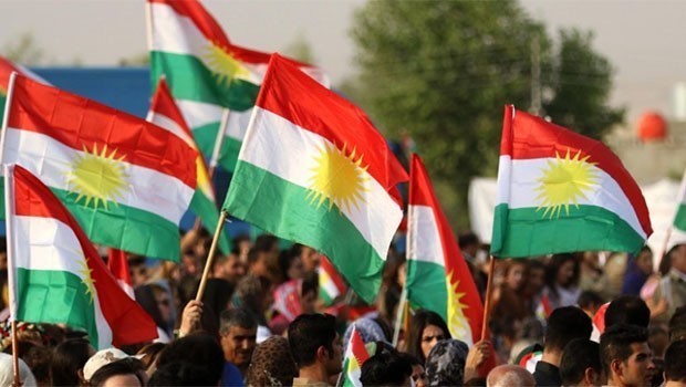 Du welatiyên kurd ji ber bilindkirina ala Kurdistanê hatin cezakirin