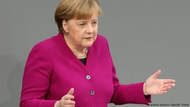 Merkel: Rûdanên li Efrînê nayêne qebûlkirin, em bi tundî şermezar dikin