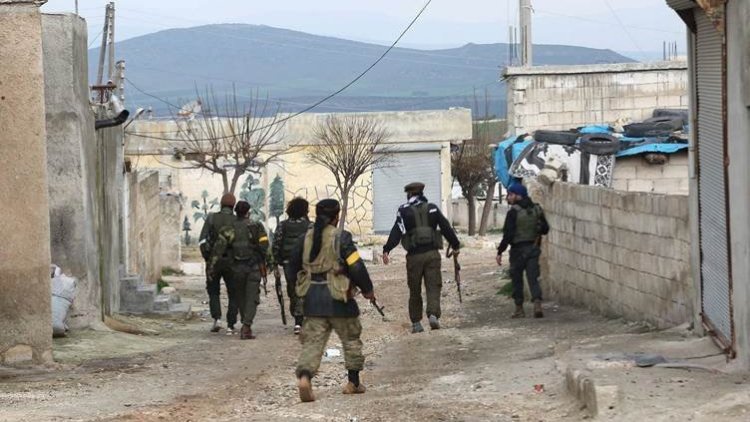 Li Efrînê çekdarên ser bi Tirkiyê bi tundî li kalemêrekî dan