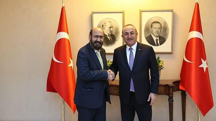 Mîrê Êzidiyan bi Çavuşoglu re behsa girîngiya cibicîkirina Peymana Şingalê dike