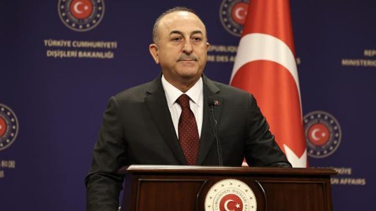 Çavuşoglu: Em dizanin Amerîka li dijî asayîkirina pêwendiyên Enqere û Şamê ye