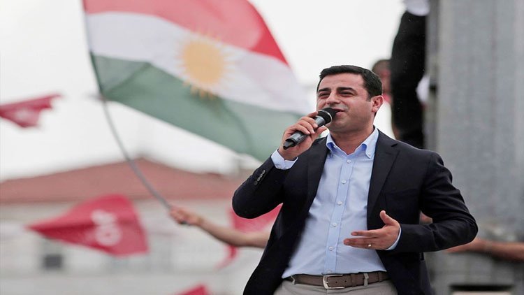 Demîrtaş: Nabe partiyên Kurdistanî wekî bazara kursiyan nêzikî hevpeymaniya ligel HDPê bibin