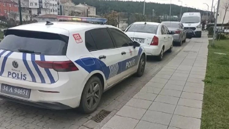 Li Stenbolê di malekê 4 kes kuştî hatin dîtin