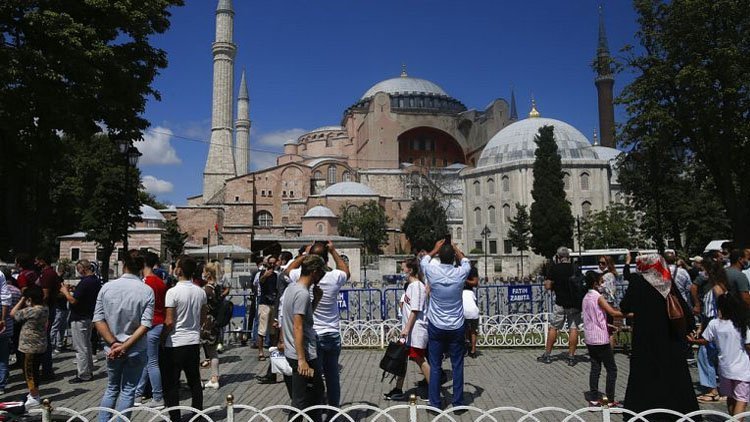 Brîtanya welatiyên xwe yên li Tirkiyê hişyar dike