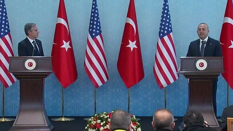 Çavuşoglu: Nabe Amerîka firokeyên F-16 bi şert û mercan bifroşe me