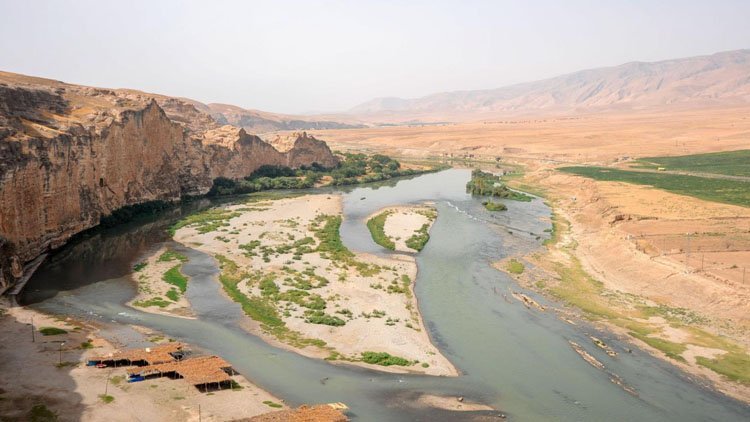 Iraq: Tirkiye çemê Feratê ziwa dike