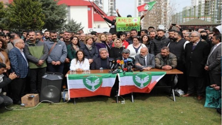 85 saziyên sivîl êrîşên li dijî Amesporê şermezar kirin