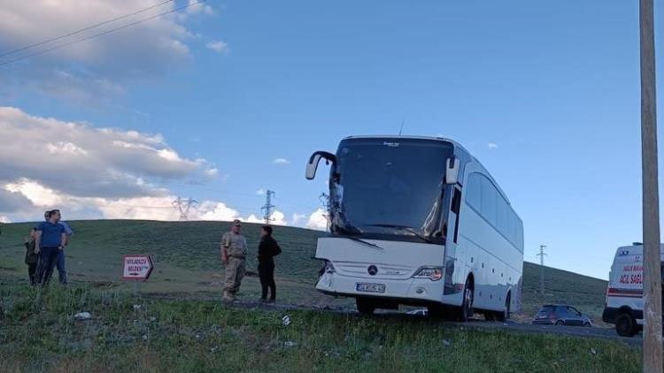 Li Agiriyê di bûyereke trafîkê de 13 kes birîndar bûn