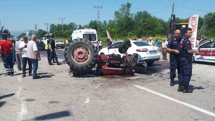 Li Amedê otomobîlek li traktorekê qelibî; 1 mirî û 3 birîndar hene