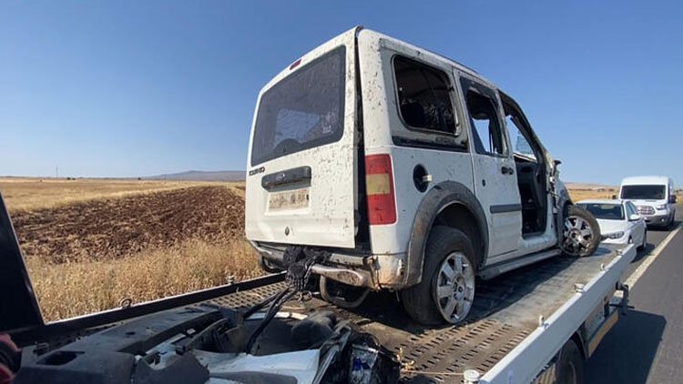 Li Amedê otomobîlek wergeriya: 4 jê zarok 8 kes birîndar bûn