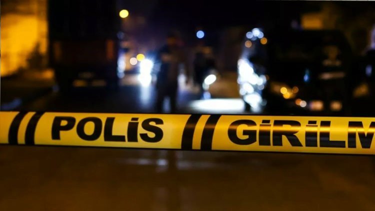 Amed: Zarokê 15 salî bavê xwe kuşt!