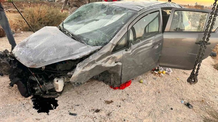 Li Mêrdînê otomobîlek qulibî: 5 kes birîndar in