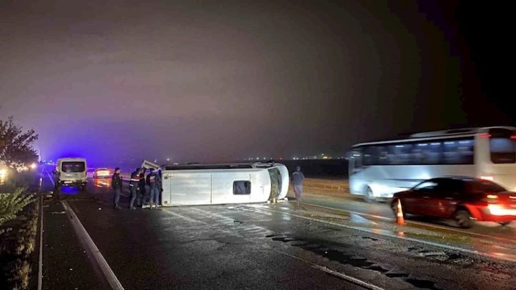 Li Amedê mînîbus wergeriya: 14 kes birîndar bûn