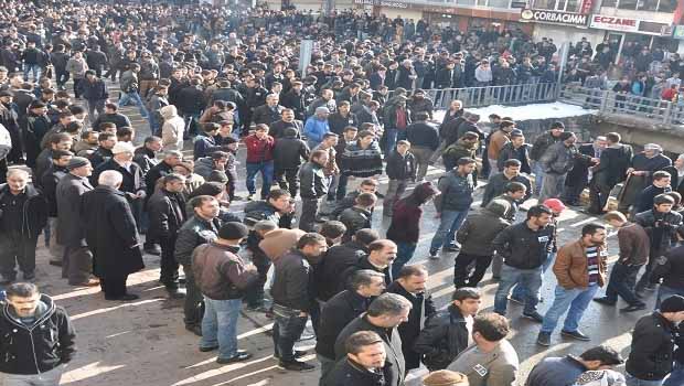 Gewer protestosu sürüyor