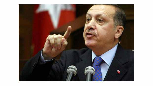 Guardian: Erdoğan nutuk atıyor, dinlemiyor