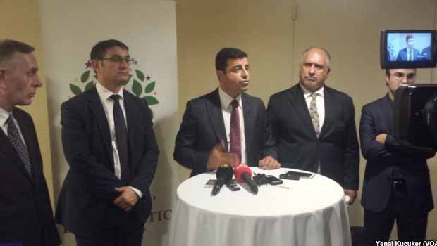 Demirtaş: Koalisyon Kobane'ye Duyarsız