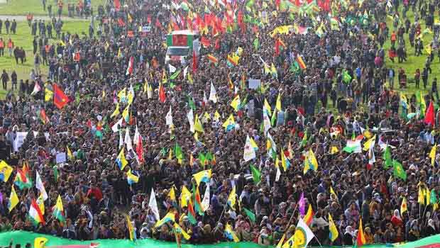 Düsseldorf'ta onbinler Kobanê için yürüdü