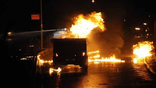 15 Şubat gösterilerine polis müdahalesi 