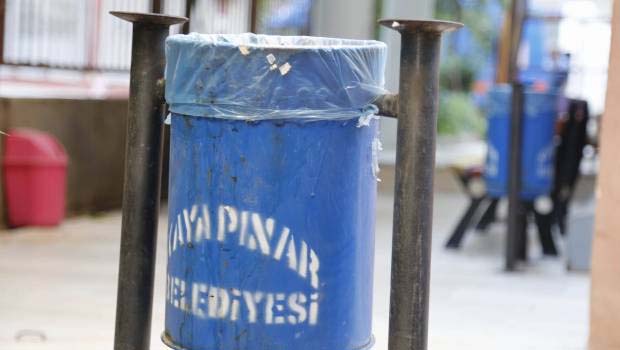 Diyarbakır'da çöp kutuları 'güvenlik gerekçesiyle' yasak!