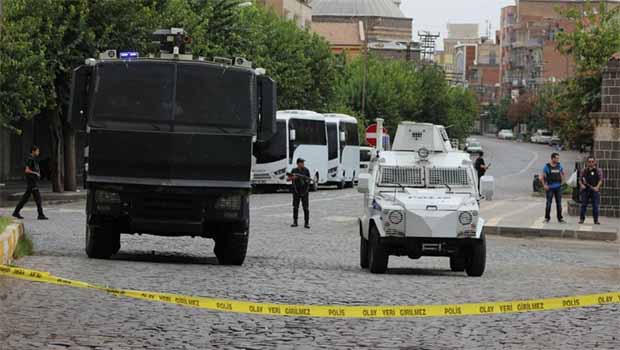 Diyarbakır'ın Sur ilçesinde 500 işyeri kapandı